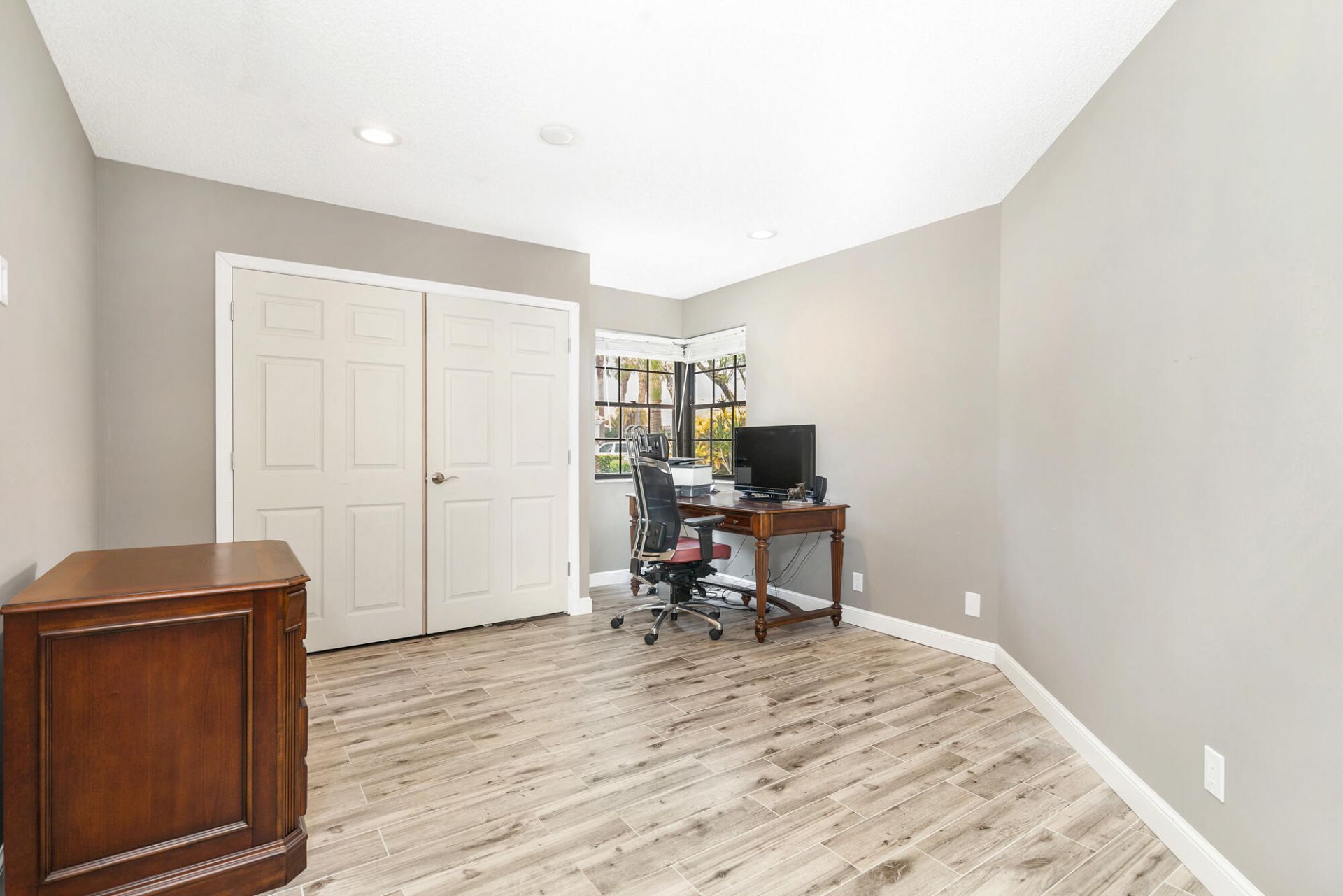 2690 Mikasa Drive, Palm Beach Gardens, FL 33410 Photo