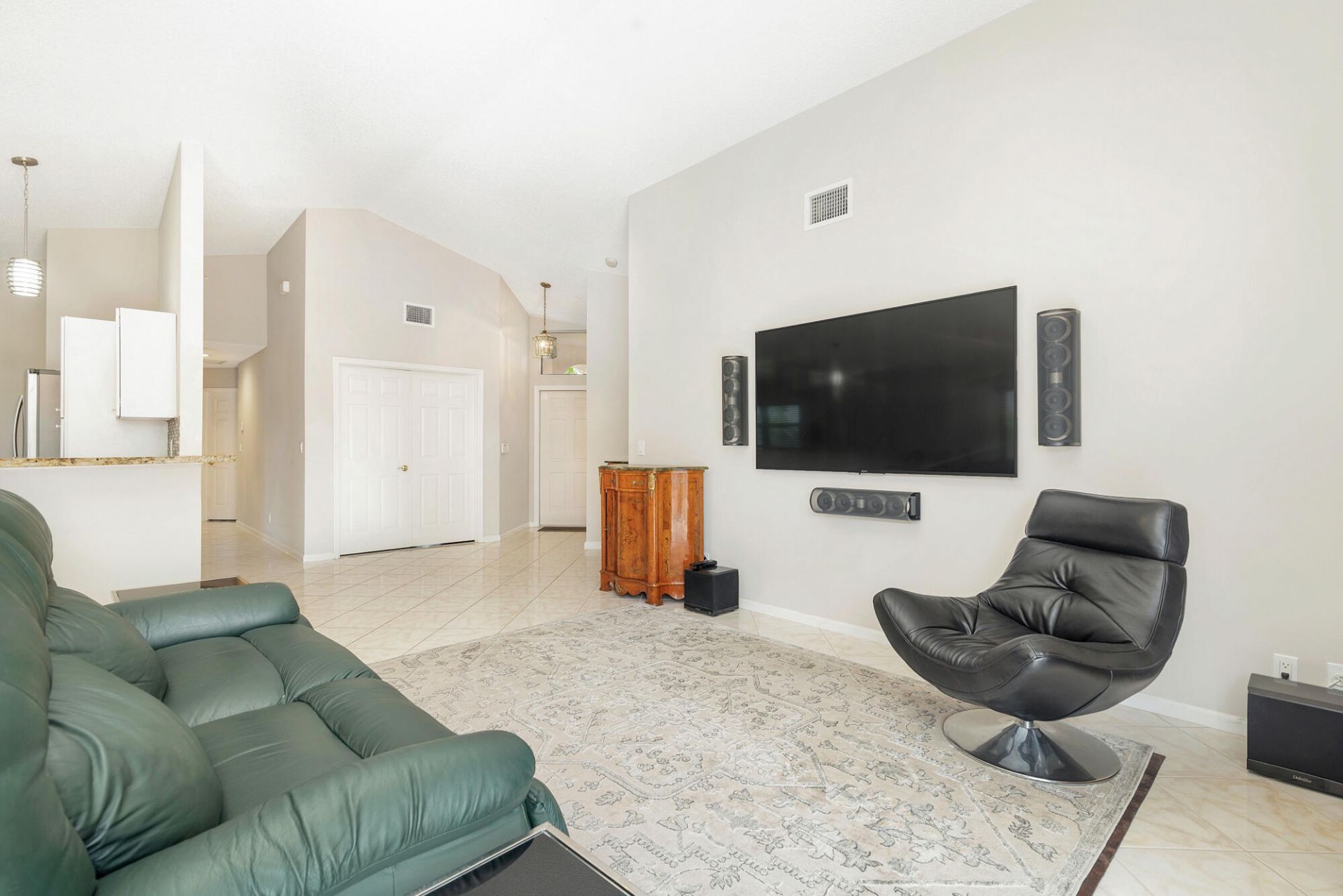2690 Mikasa Drive, Palm Beach Gardens, FL 33410 Photo