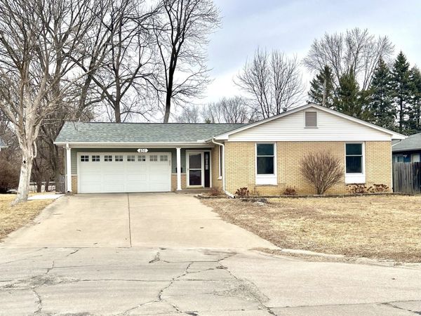 451 31st Avenue, East Moline, IL 61244