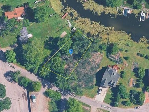 515 Park Avenue , Fox Lake, IL 60020