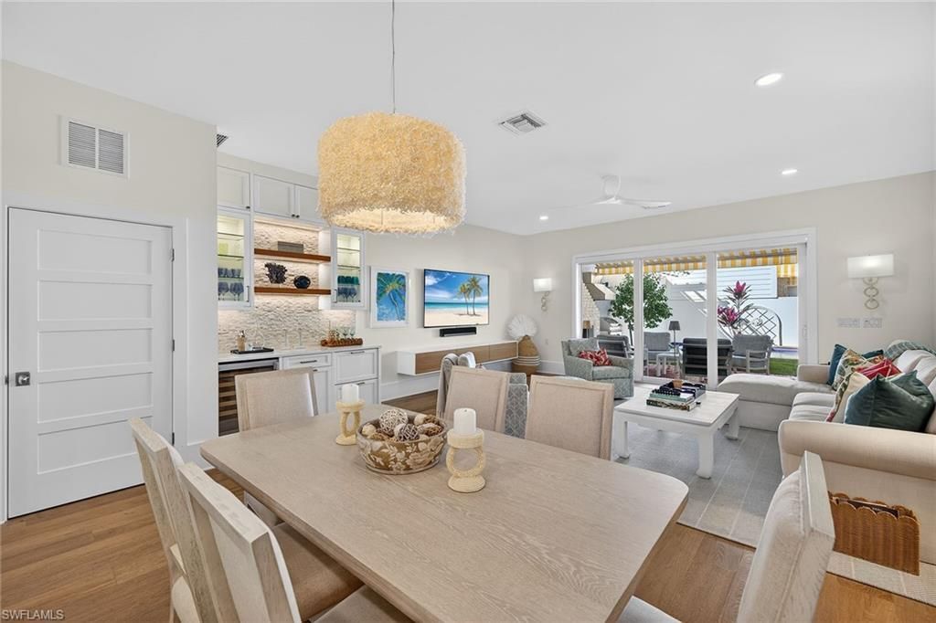 477 3rd Ave S, Unit 2, Naples, FL 34102 Photo