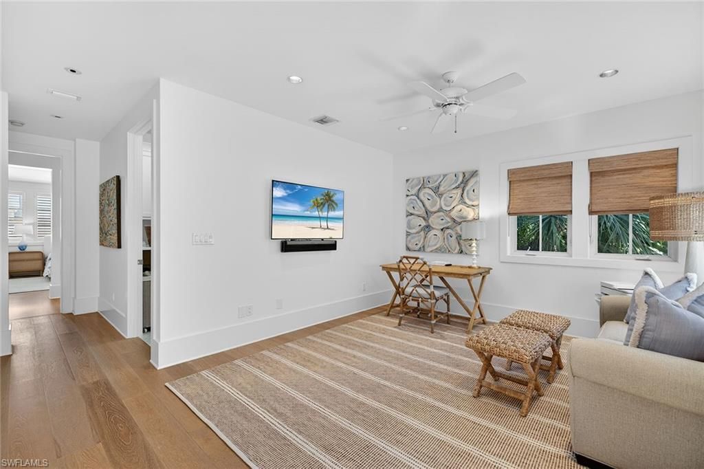 477 3rd Ave S, Unit 2, Naples, FL 34102 Photo