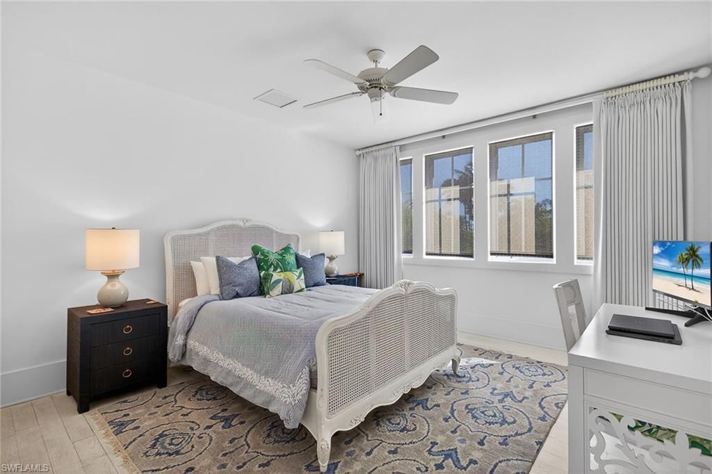 477 3rd Ave S, Unit 2, Naples, FL 34102 Photo