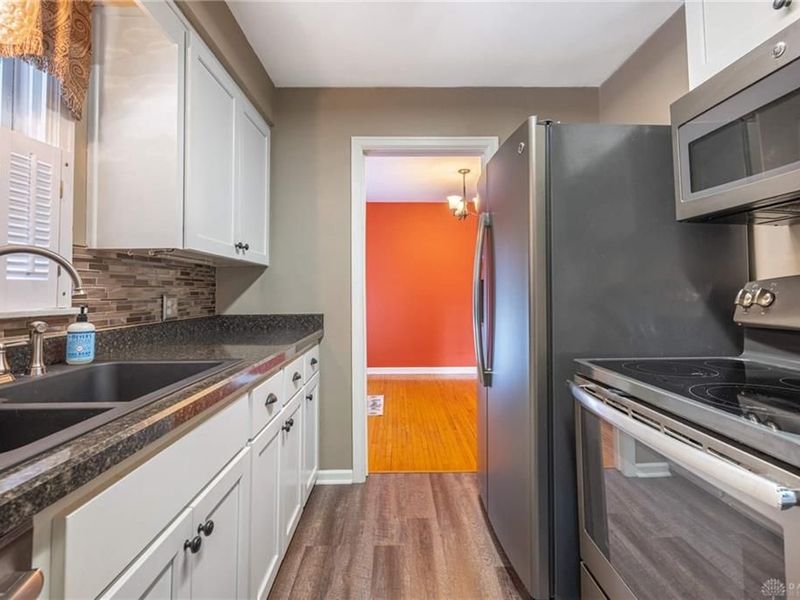 451 Lawnview Avenue, Springfield, OH 45505 Photo 11