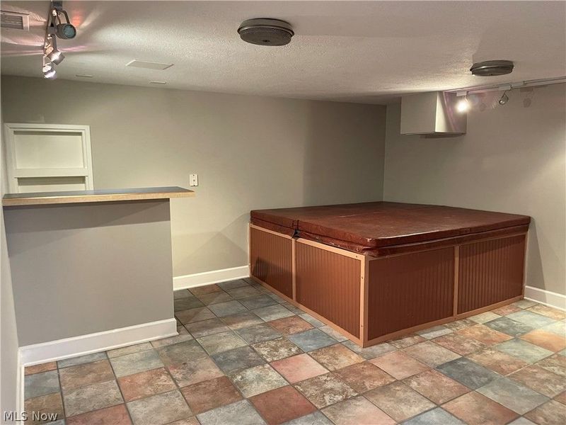 2958 E Turkeyfoot Lake Road, Uniontown, OH 44685 Photo 15