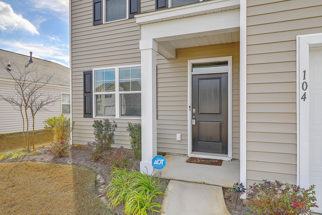 104 Akeley Lane Photo 4