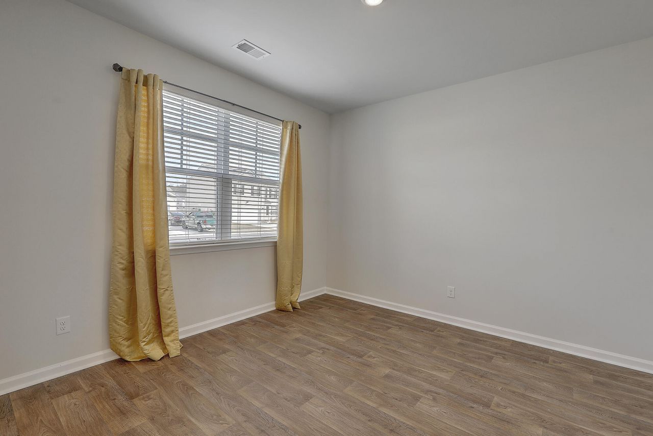 104 Akeley Lane Photo 9