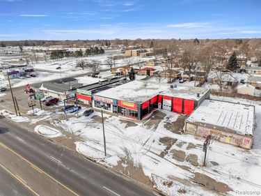 3208 S Dort Highway , Flint, MI 48507