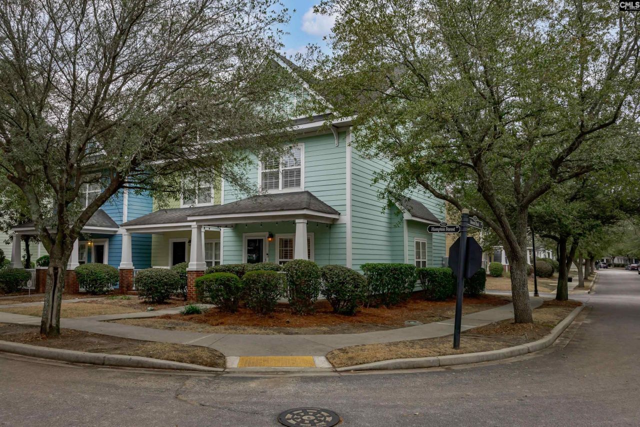 305 Hampton Forest Drive  Photo 4