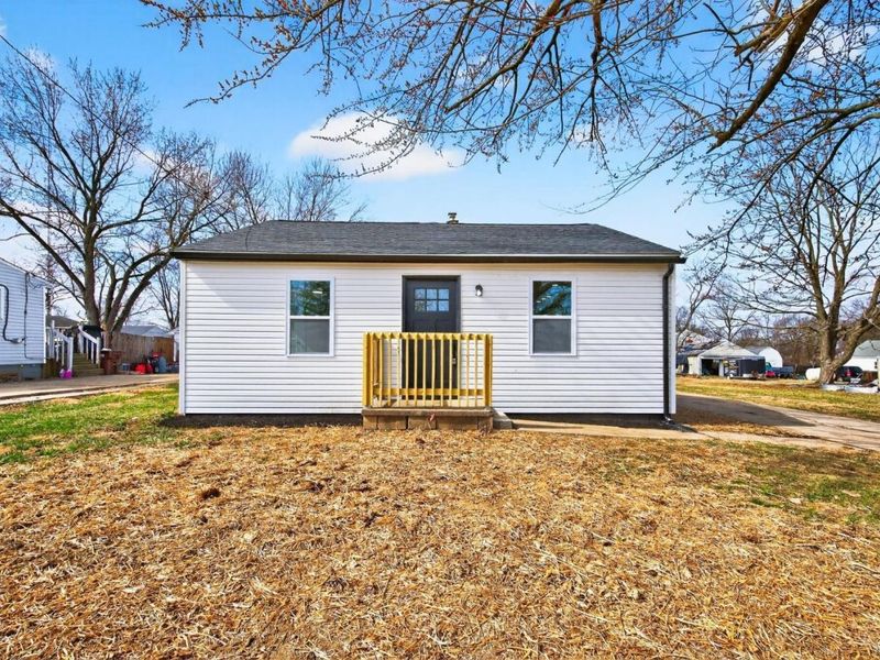 8081 Lawrence Drive, West Chester, OH 45069 Photo 3