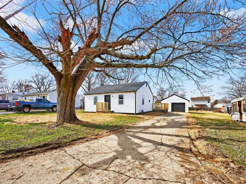 8081 Lawrence Drive, West Chester, OH 45069 Photo 6