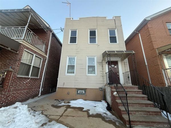 6734 52nd Avenue , Maspeth, NY 11378