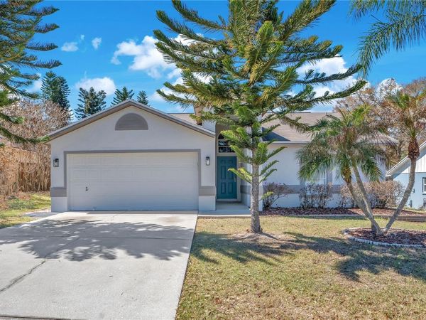 5215 MARTINIQUE DRIVE , LAKELAND, FL 33812