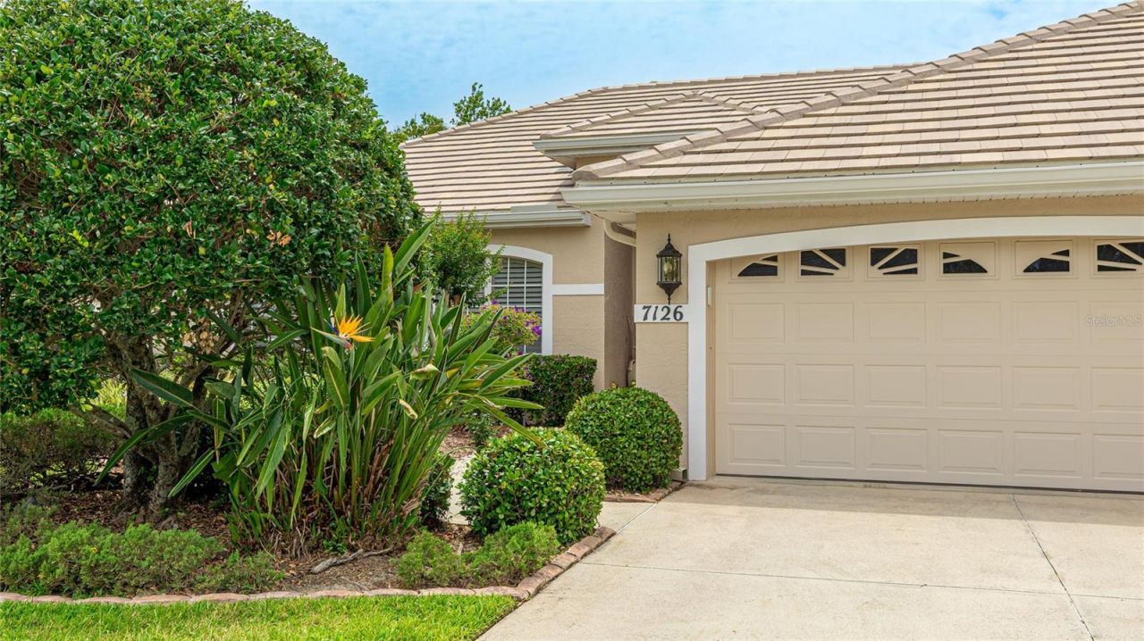 7126 Southgate Court , Sarasota, FL 34243 Photo