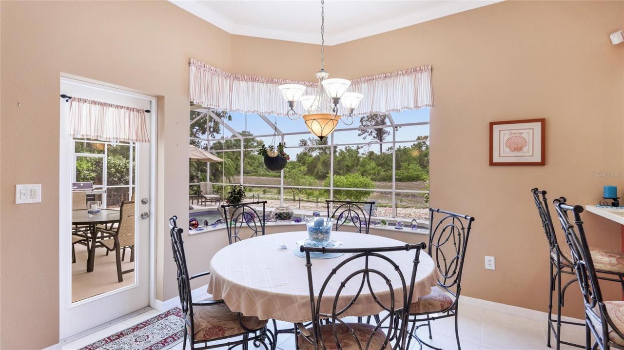 7126 Southgate Court , Sarasota, FL 34243 Photo