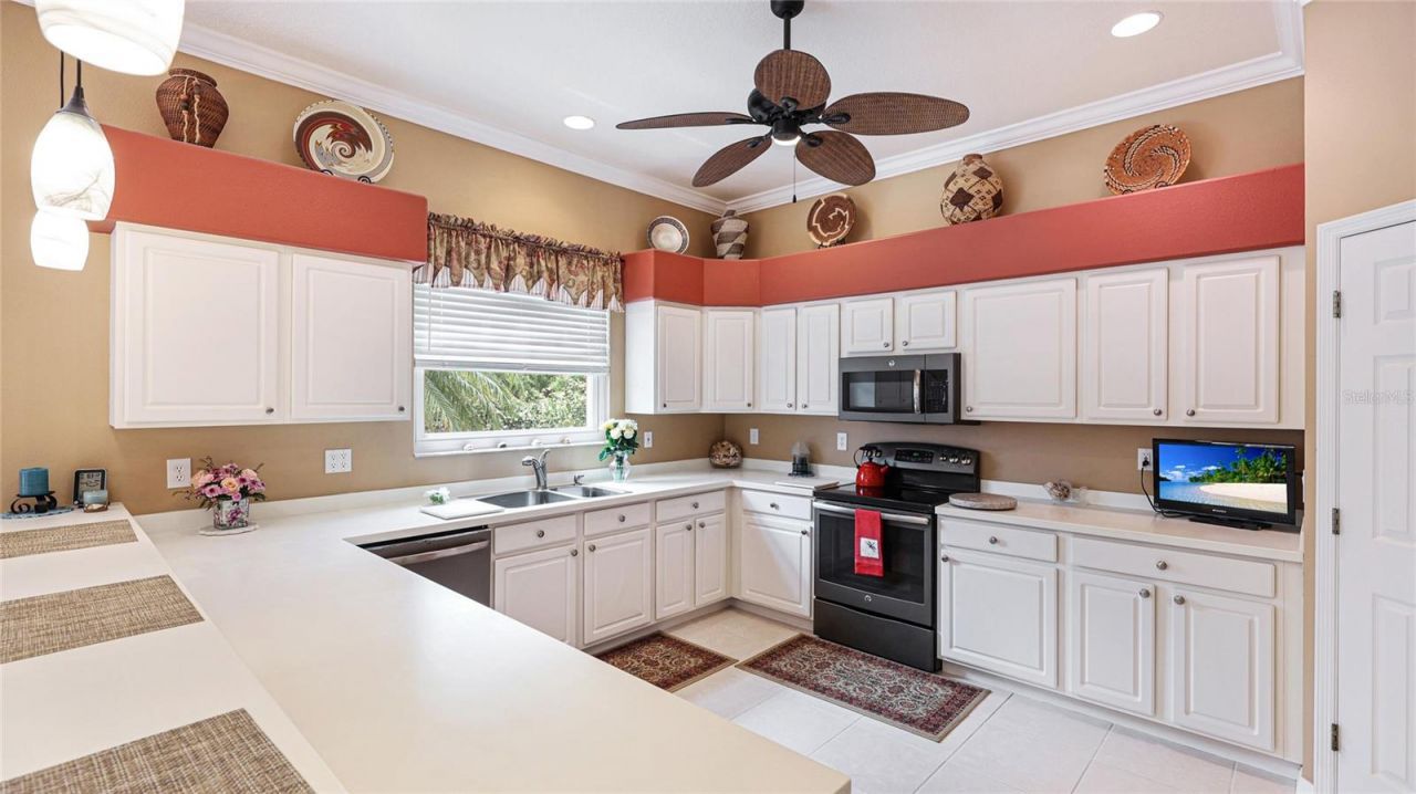 7126 Southgate Court , Sarasota, FL 34243 Photo