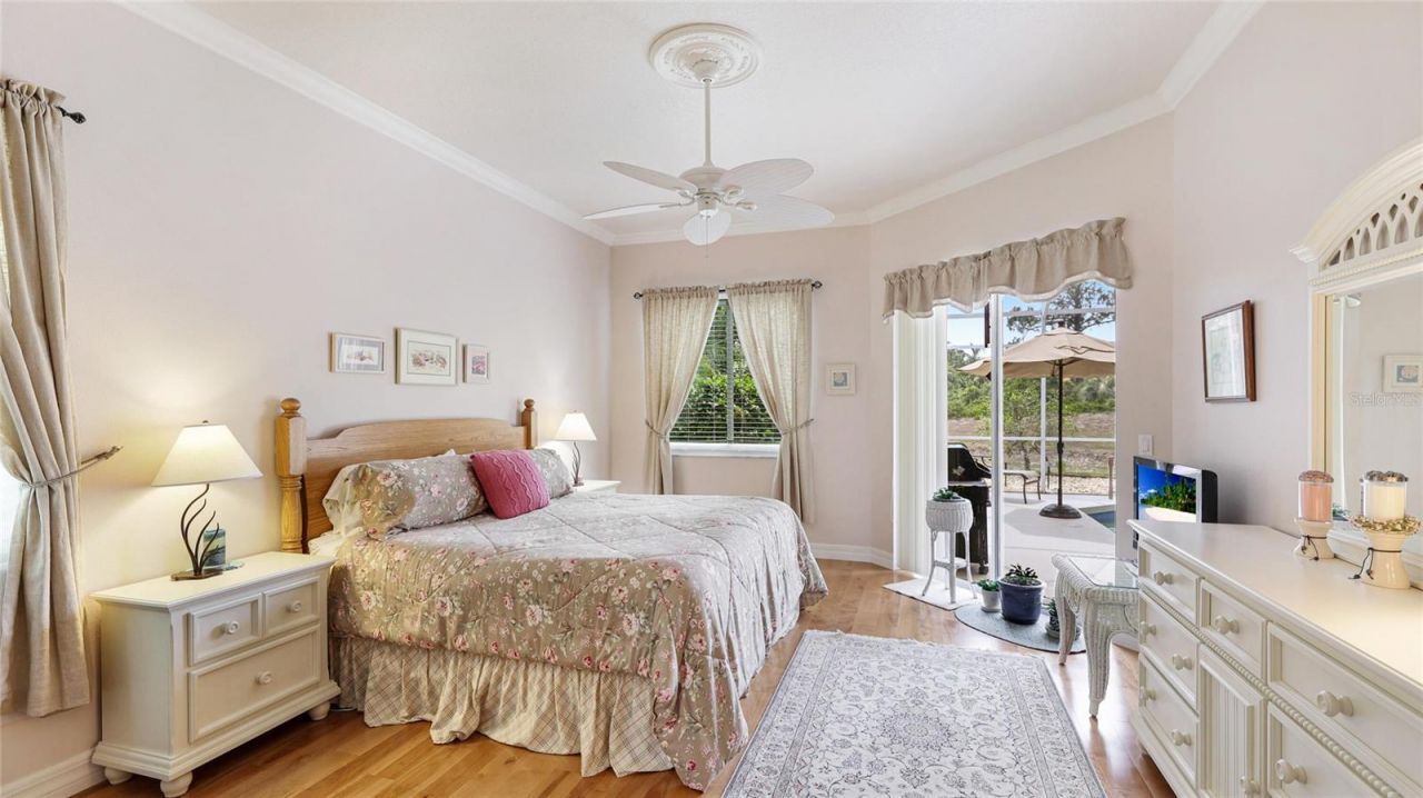 7126 Southgate Court , Sarasota, FL 34243 Photo