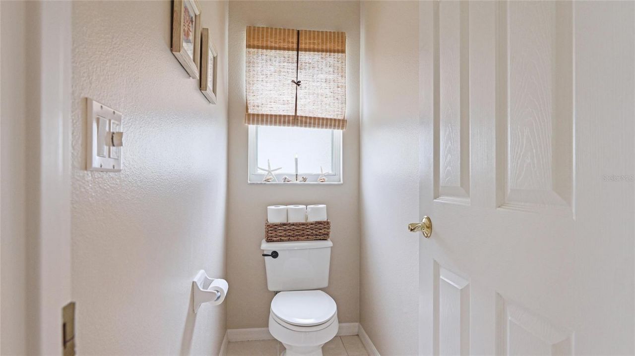 7126 Southgate Court , Sarasota, FL 34243 Photo