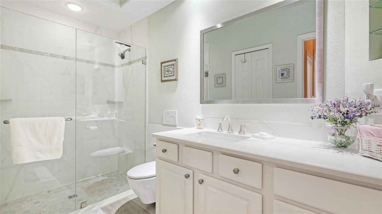 7126 Southgate Court , Sarasota, FL 34243 Photo