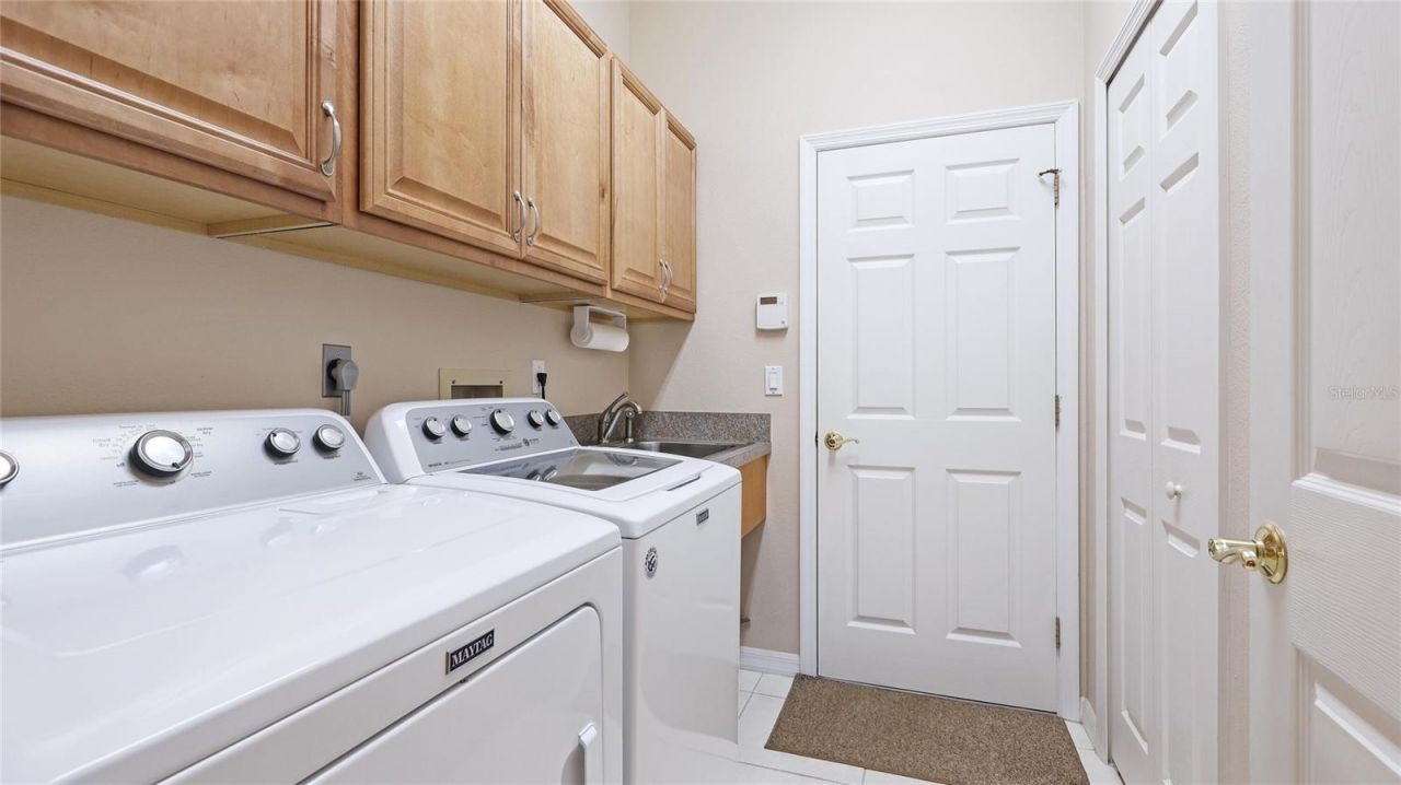 7126 Southgate Court , Sarasota, FL 34243 Photo