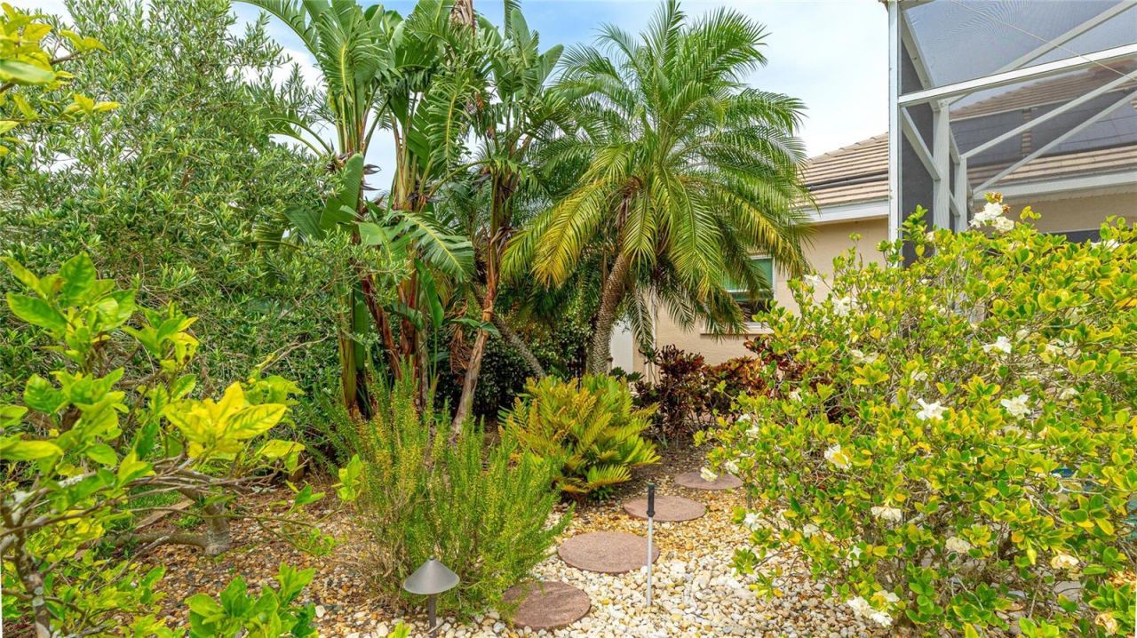 7126 Southgate Court , Sarasota, FL 34243 Photo
