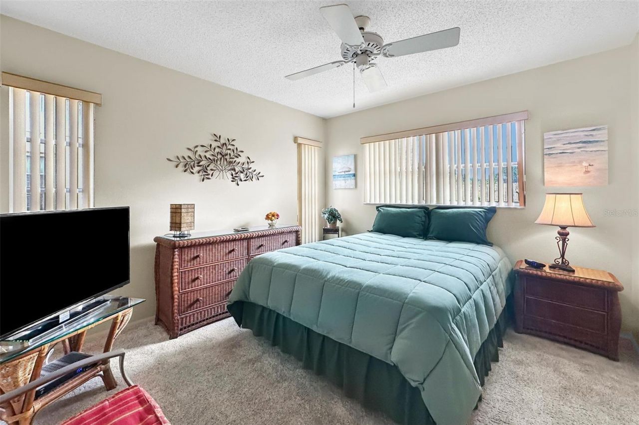 1055 Loch Haven Drive S, Dunedin, FL 34698 Photo