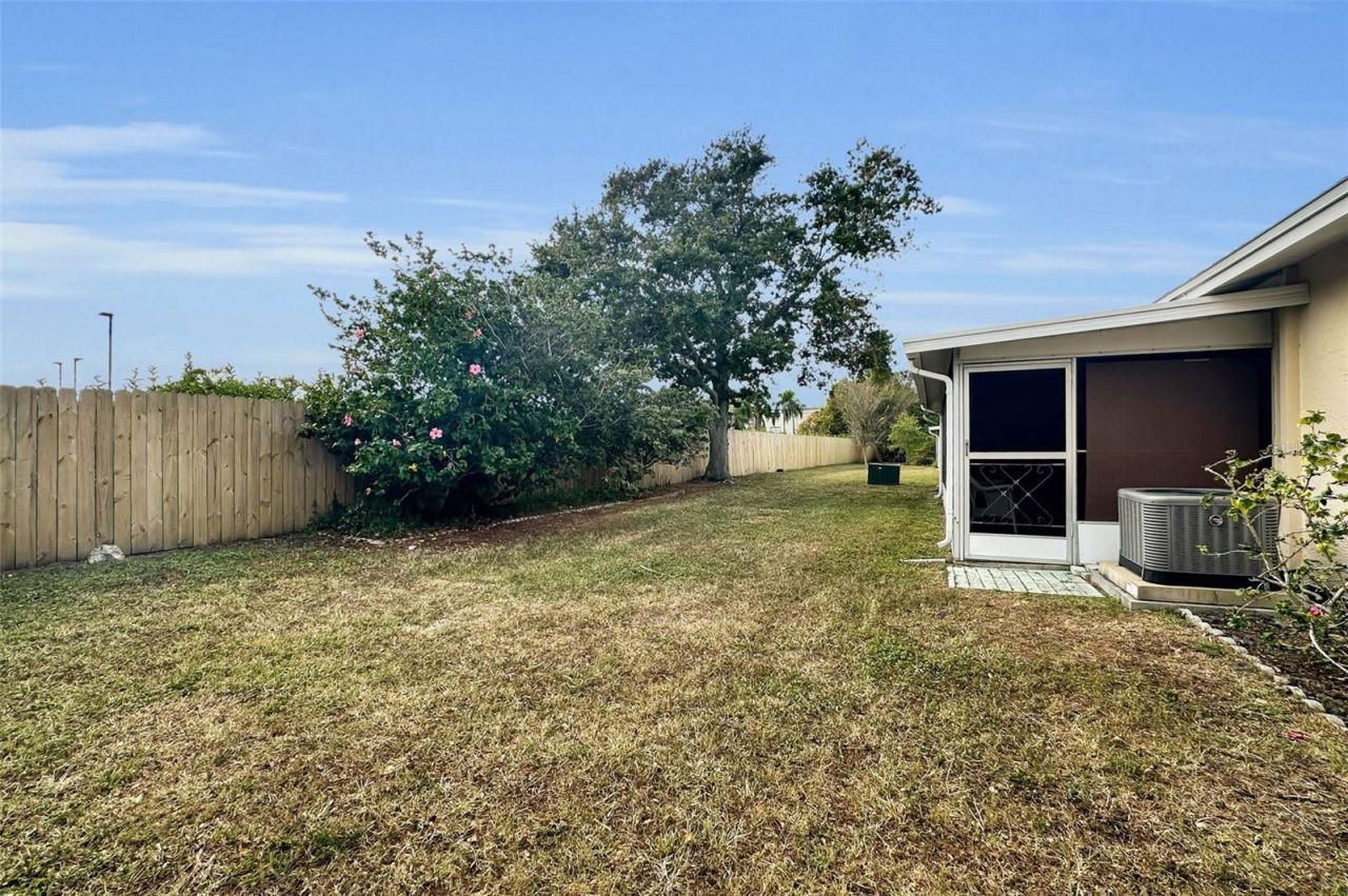 1055 Loch Haven Drive S, Dunedin, FL 34698 Photo