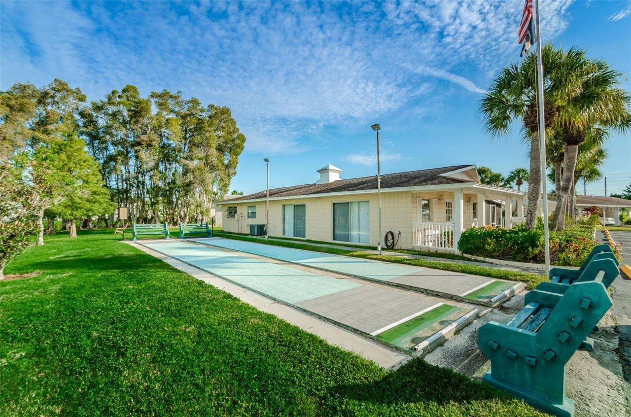 1055 Loch Haven Drive S, Dunedin, FL 34698 Photo