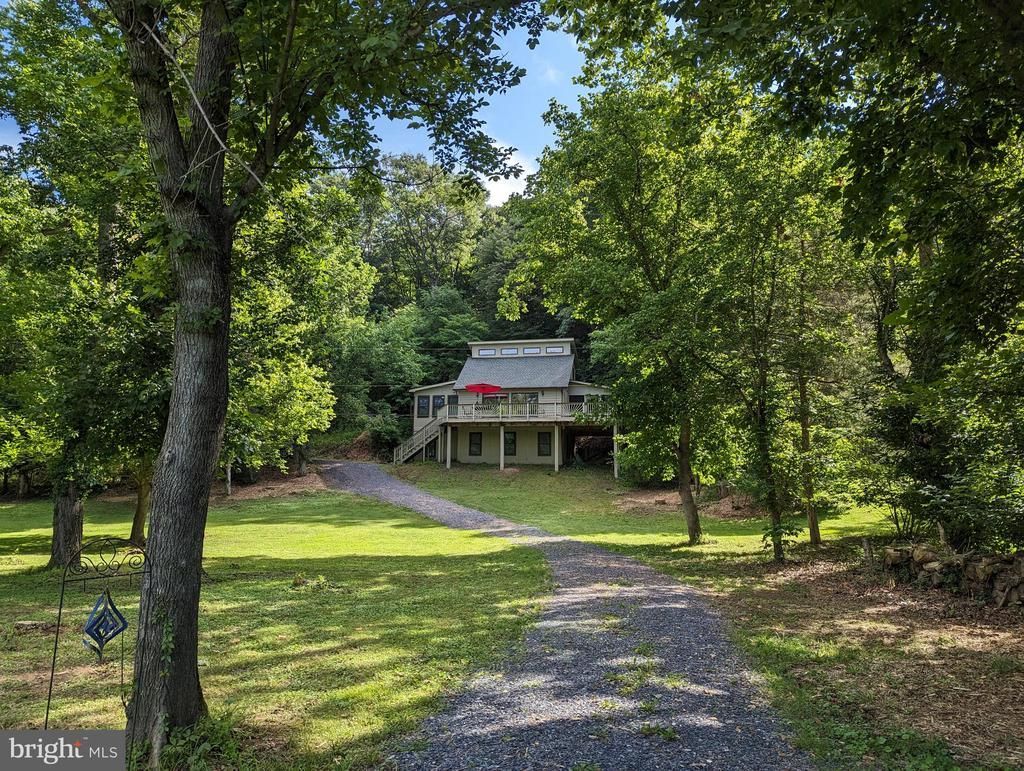 902 Misty Meadow Lane, Bentonville, VA 22610 Main Photo