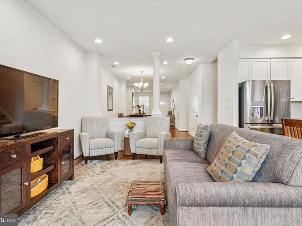 425 CHERRY BLOSSOM LANE, NORRISTOWN, PA 19403