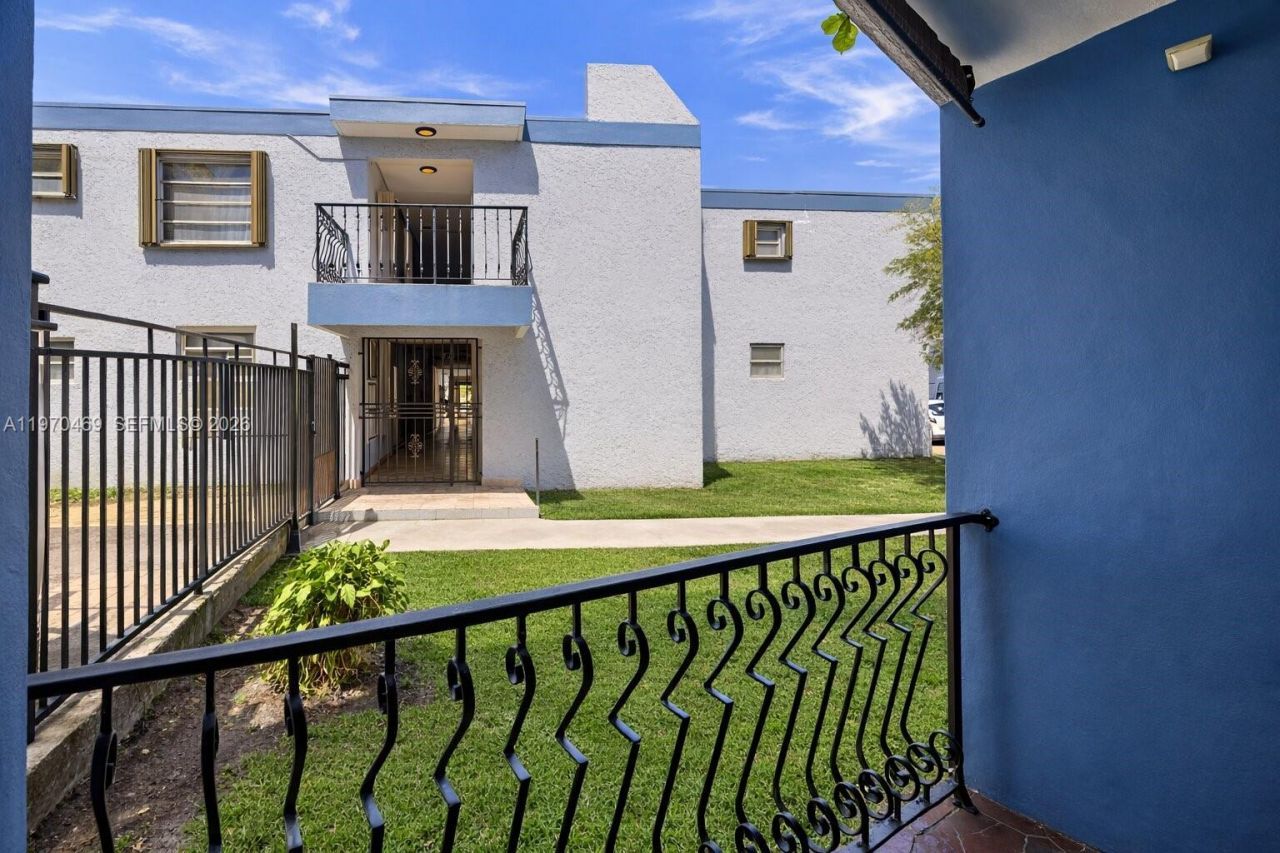 3001 SW 2nd St , Unit 111C, Miami, FL 33135 Photo