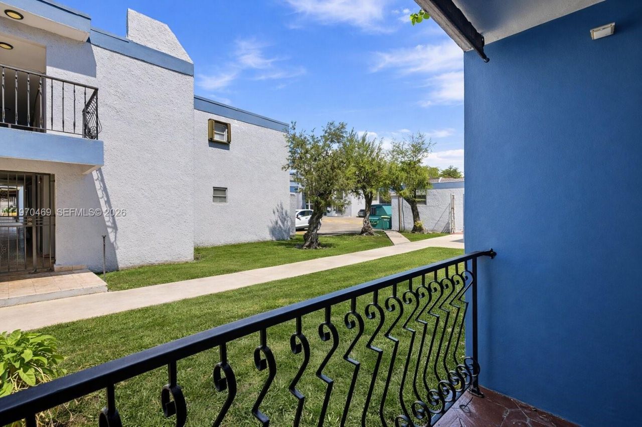 3001 SW 2nd St , Unit 111C, Miami, FL 33135 Photo