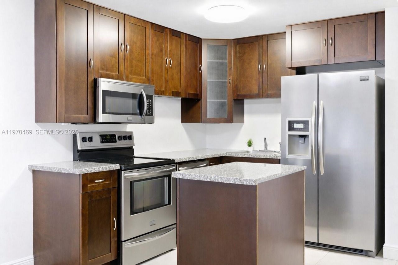 3001 SW 2nd St , Unit 111C, Miami, FL 33135 Photo