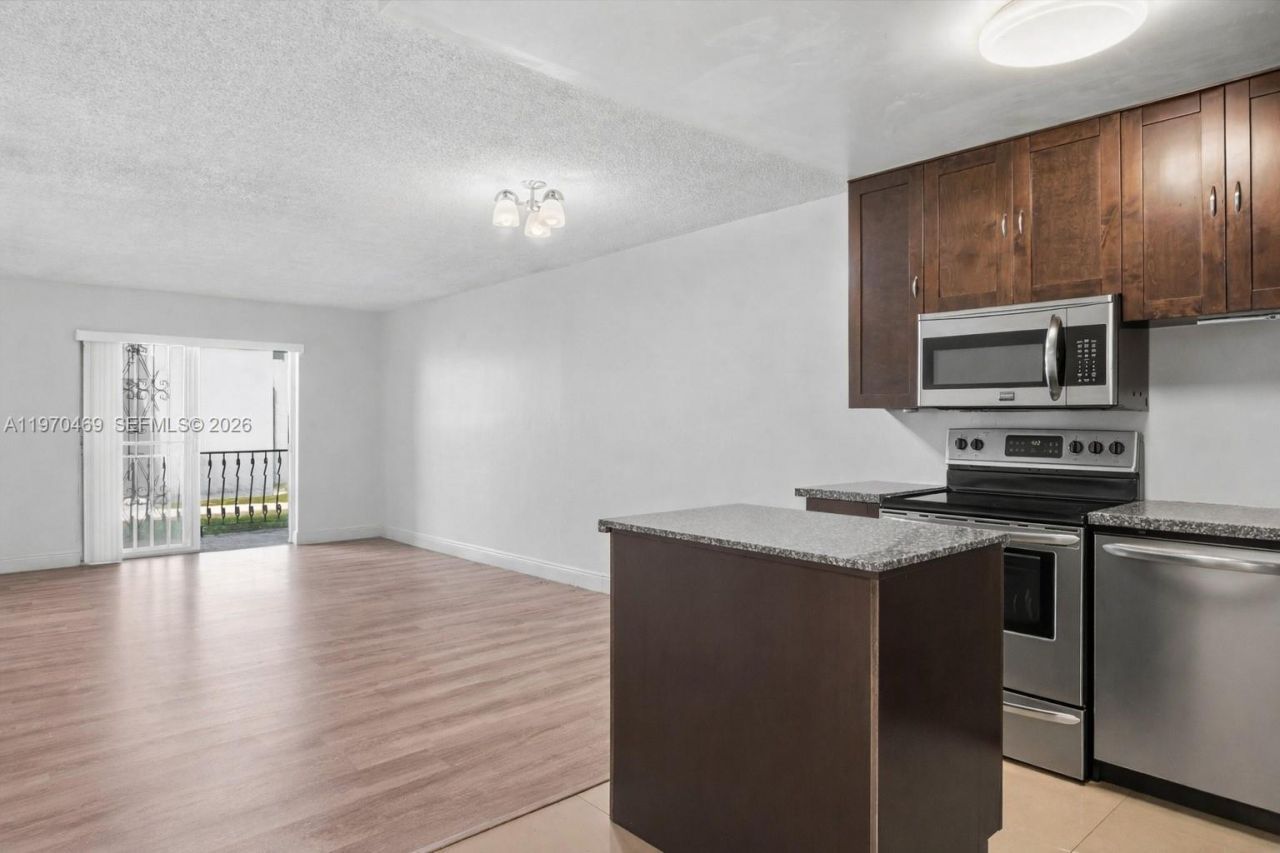 3001 SW 2nd St , Unit 111C, Miami, FL 33135 Photo