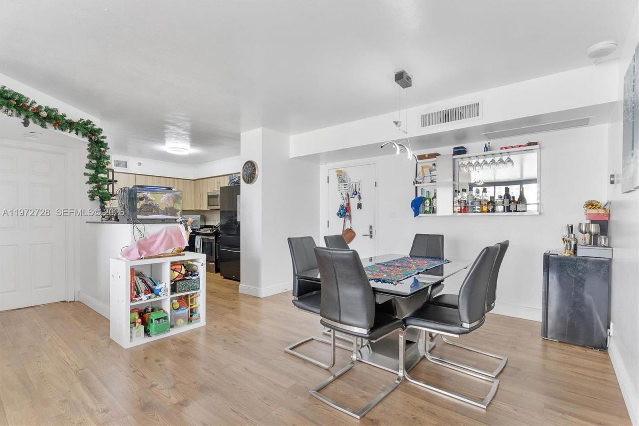 3530 Mystic Pointe Dr, Unit 2907, Aventura, FL 33180 Photo