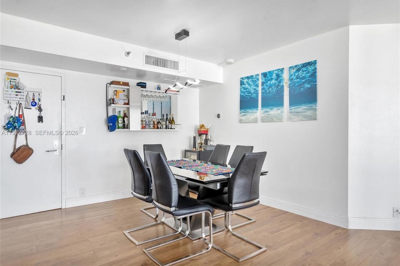 3530 Mystic Pointe Dr, Unit 2907, Aventura, FL 33180 Photo