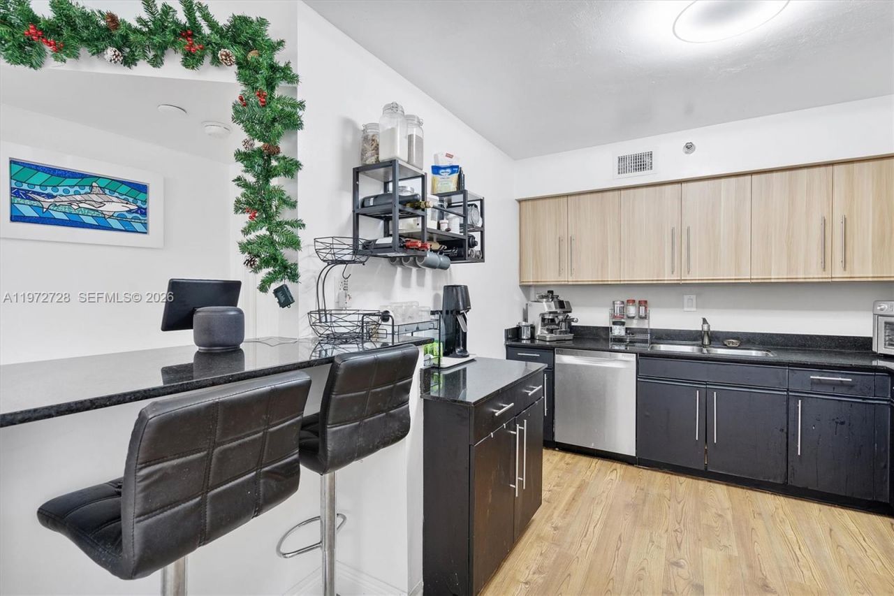 3530 Mystic Pointe Dr, Unit 2907, Aventura, FL 33180 Photo