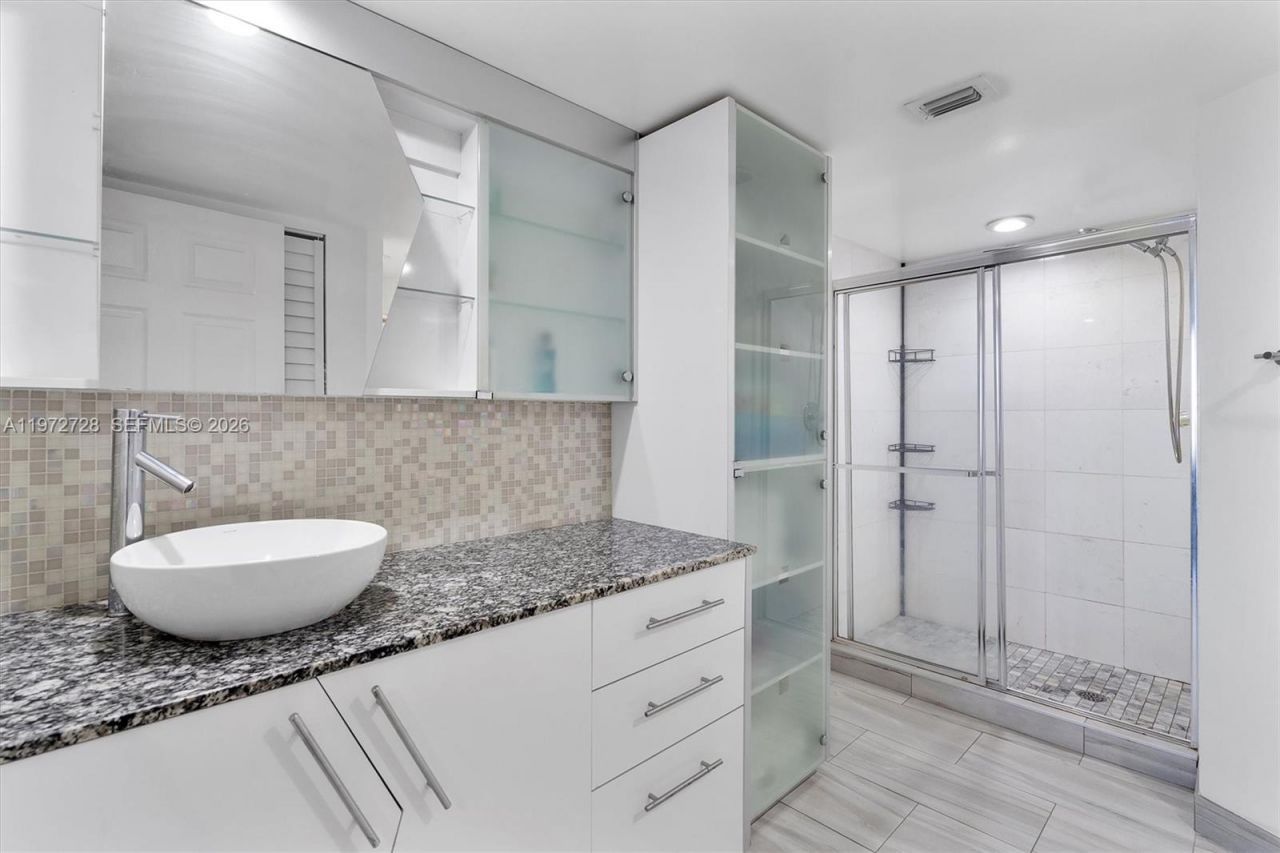 3530 Mystic Pointe Dr, Unit 2907, Aventura, FL 33180 Photo