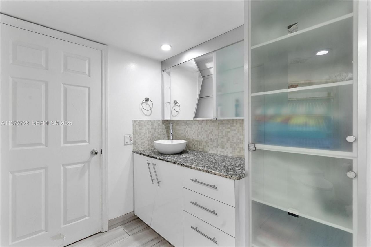 3530 Mystic Pointe Dr, Unit 2907, Aventura, FL 33180 Photo