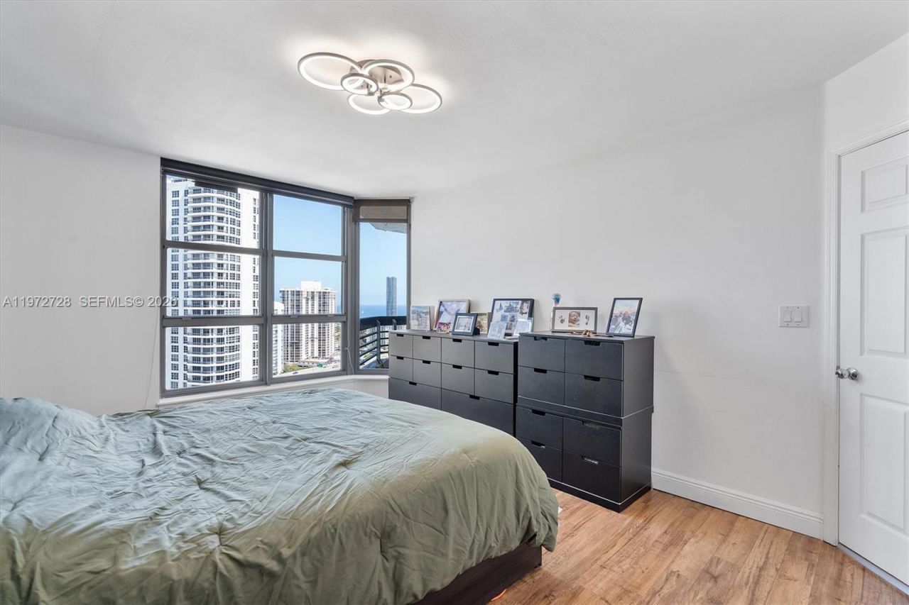 3530 Mystic Pointe Dr, Unit 2907, Aventura, FL 33180 Photo