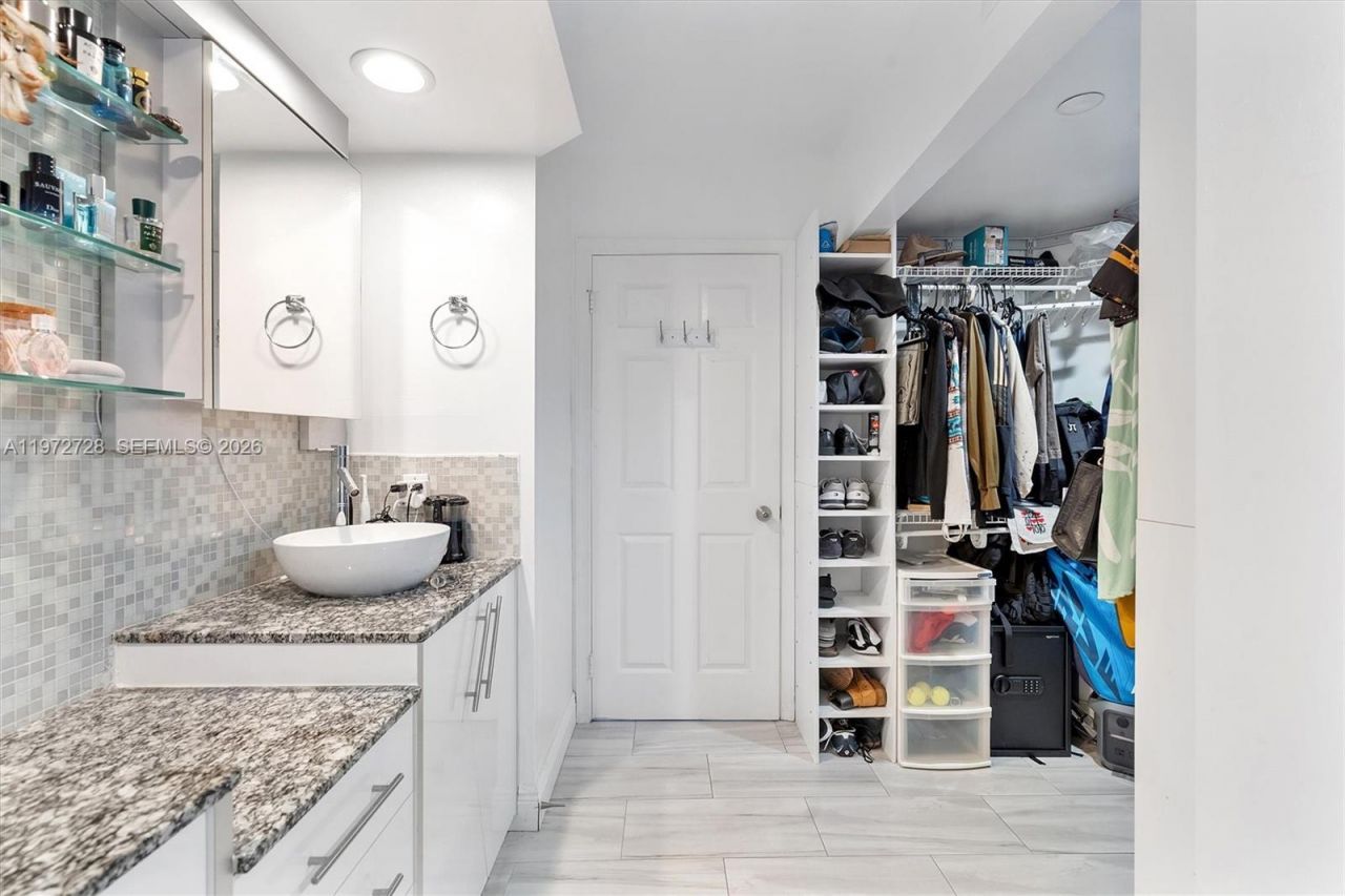 3530 Mystic Pointe Dr, Unit 2907, Aventura, FL 33180 Photo