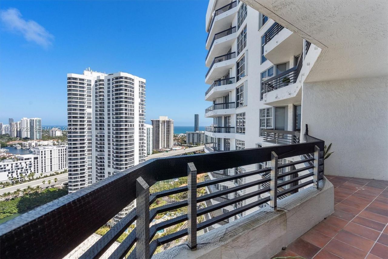 3530 Mystic Pointe Dr, Unit 2907, Aventura, FL 33180 Photo