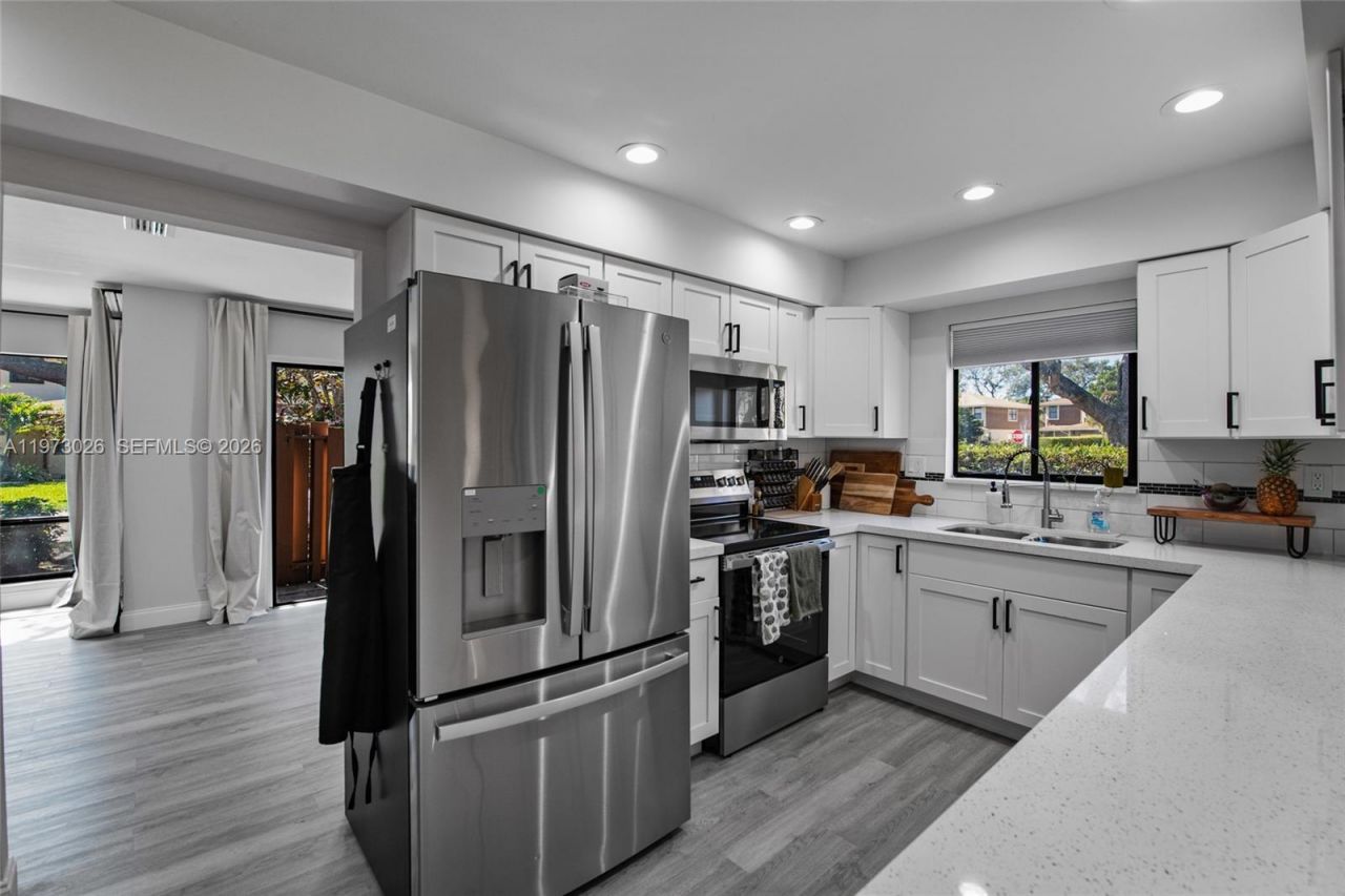 6185 Live Oak Ct , Unit A, Tamarac, FL 33319 Photo