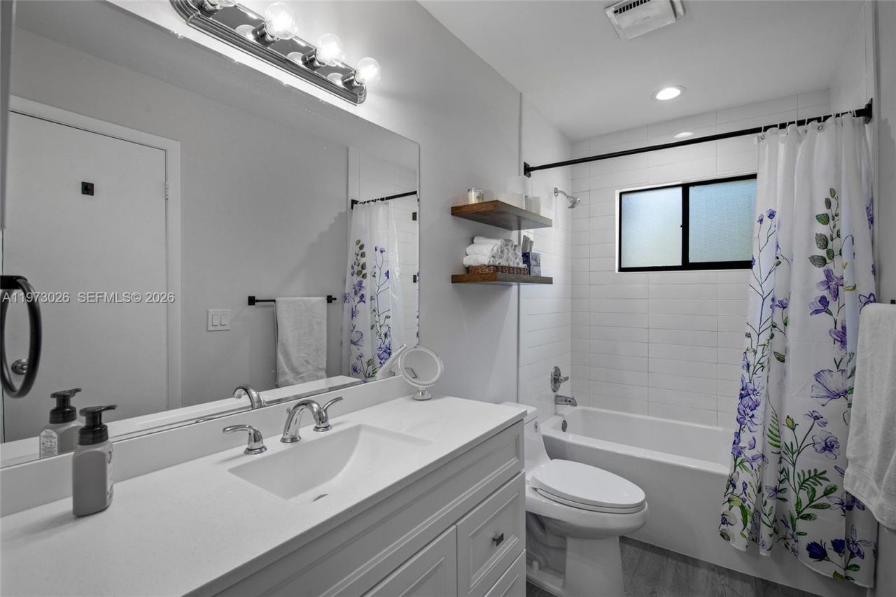 6185 Live Oak Ct , Unit A, Tamarac, FL 33319 Photo