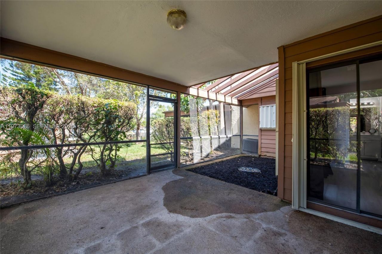 6185 Live Oak Ct , Unit A, Tamarac, FL 33319 Photo