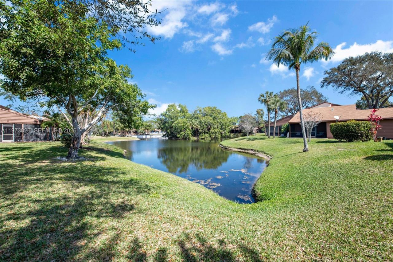 6185 Live Oak Ct , Unit A, Tamarac, FL 33319 Photo