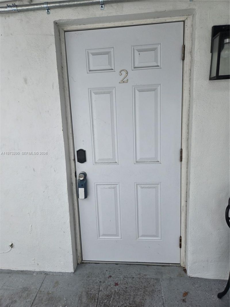 5712 Hollywood Blvd , Unit 2, Hollywood, FL 33021 Photo