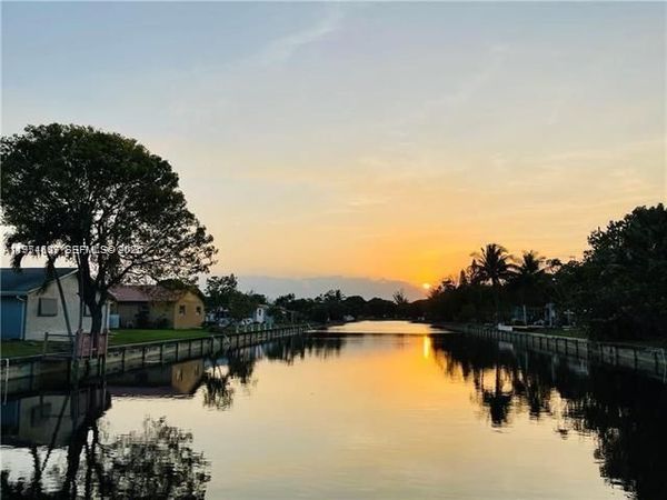 6900 NW 78th St , Tamarac, FL 33321