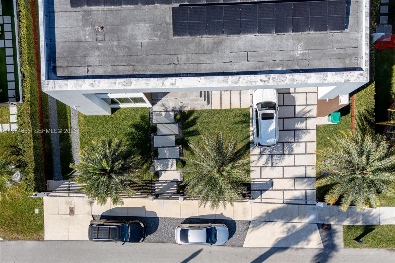 10181 NW 27th St, Doral, FL 33172 Photo