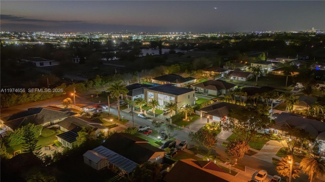 10181 NW 27th St, Doral, FL 33172 Photo